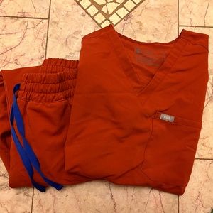 Auburn Figs Scrub Set - Small
